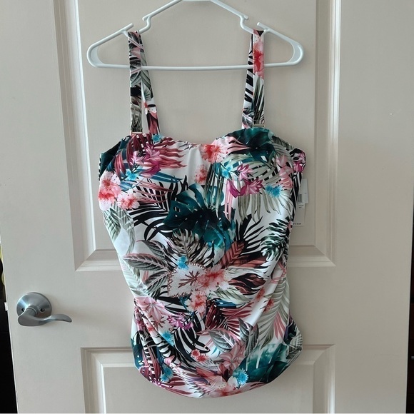 Raisins Curve WHITE MULTI Plus Size Protea Haute Bloom Tankini Swim Top NWT - Picture 2 of 16